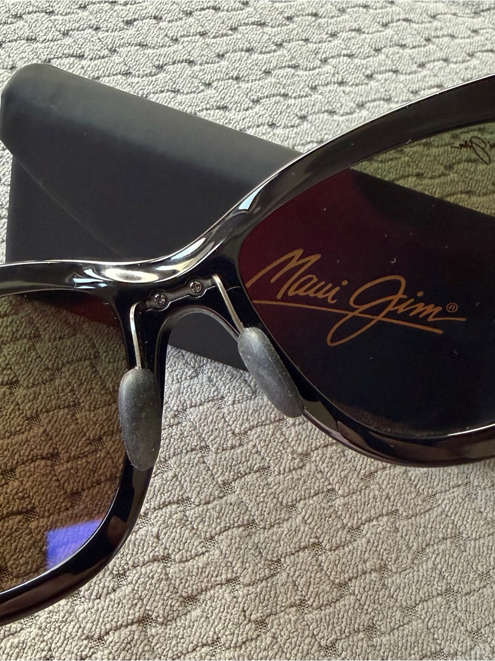 Maui Jim Unisex Black Frame and Hawaii Lava Mirror Sunglasses NWOT - Picture 7 of 11